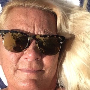 Meet your Posher, Linda